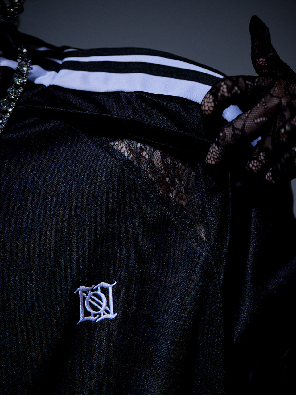 Angled Shape Truck Jacket (Black)