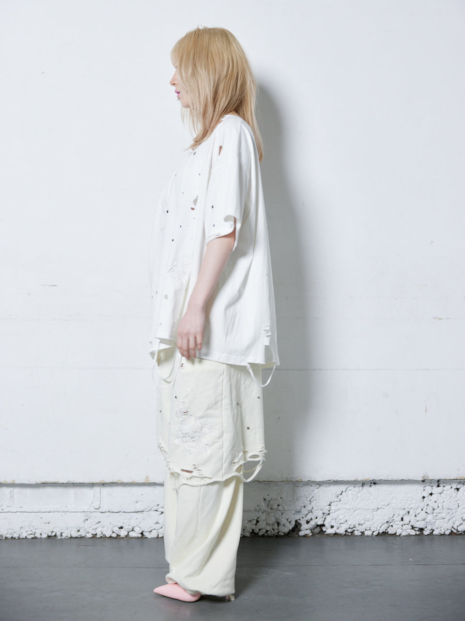 Rose Studs T-shirts(White)