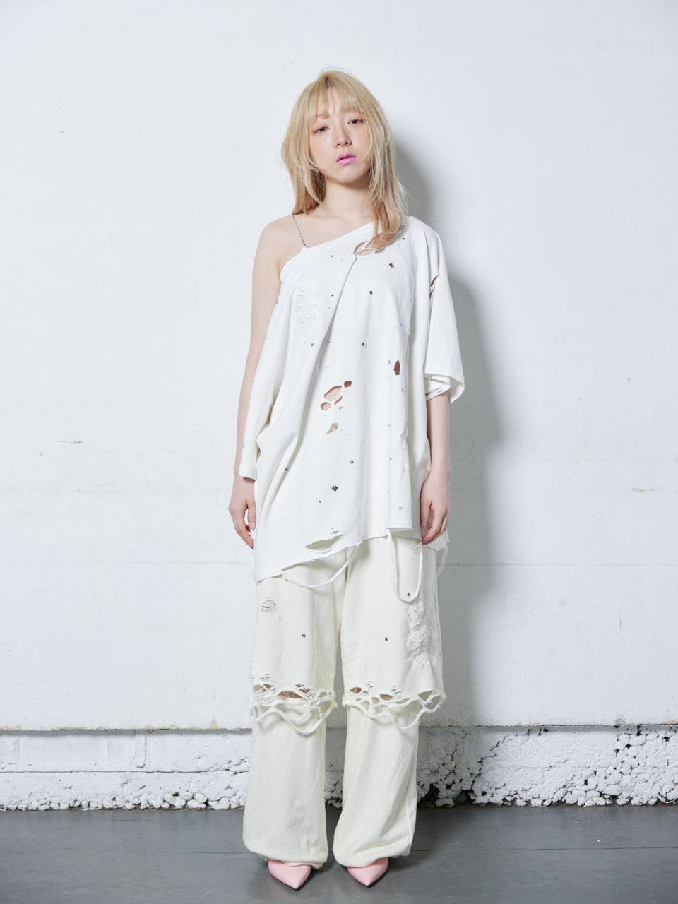 Rose Studs T-shirts(White)