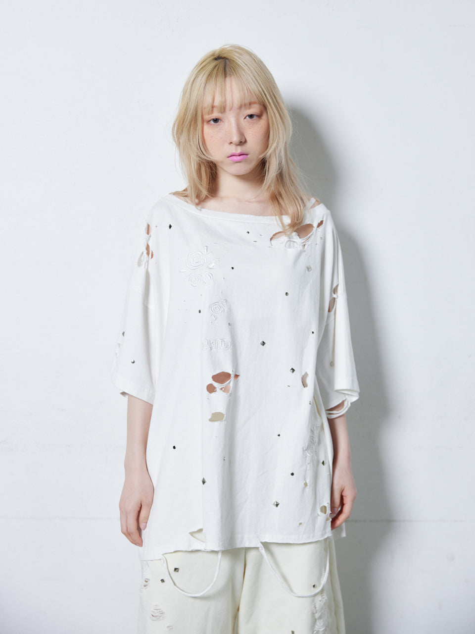 Rose Studs T-shirts(White)