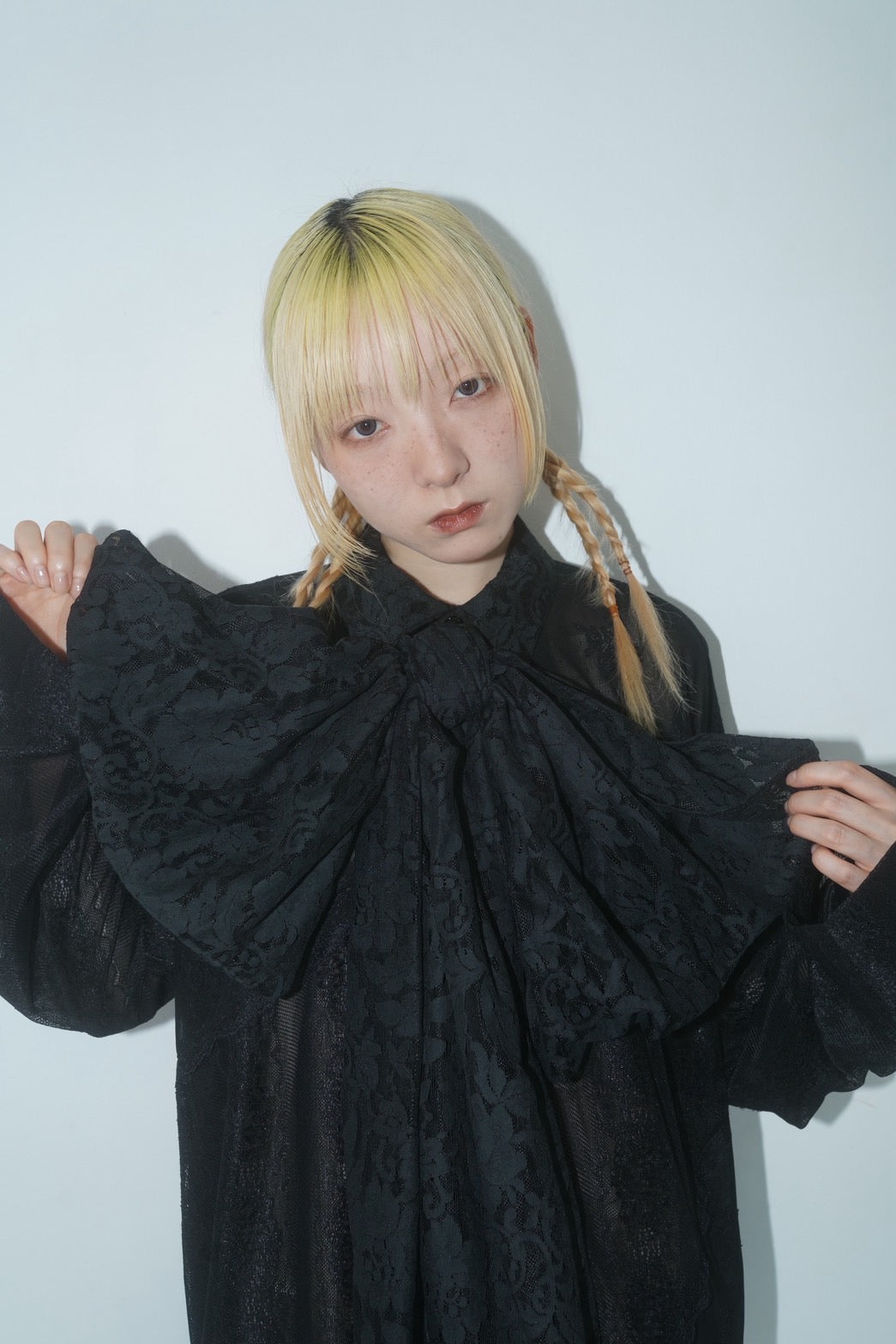 Too Big Ribbon Lace Shirt(Black)