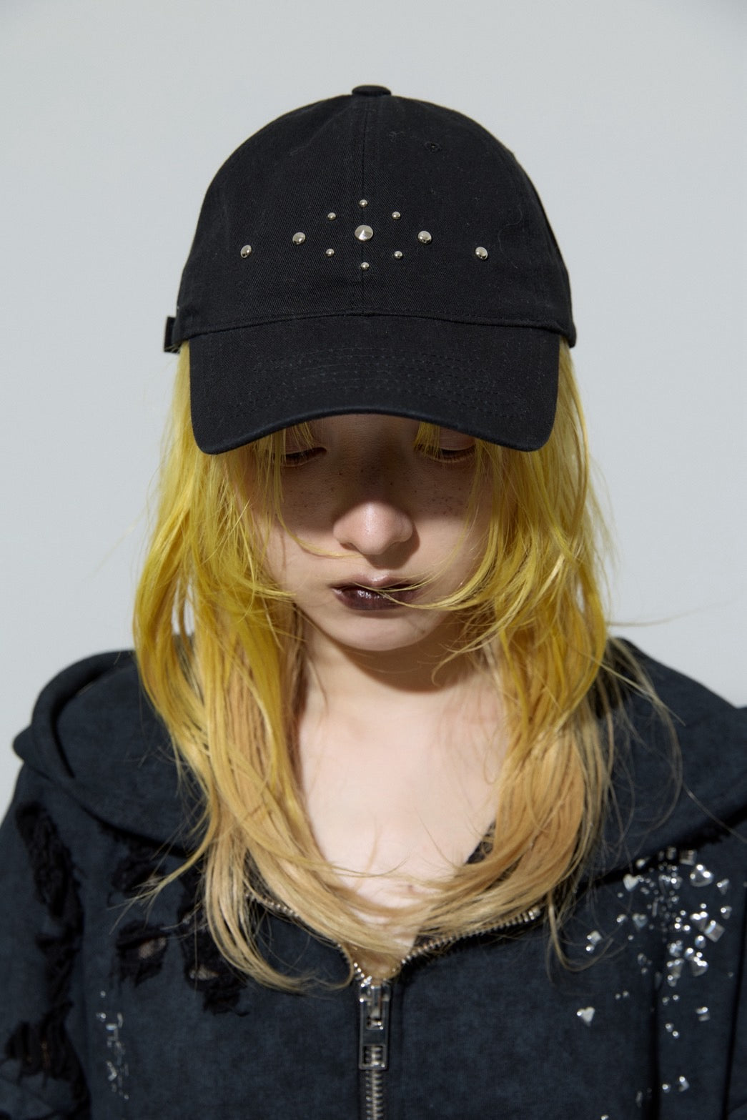 Metal Studs Cap(Black)
