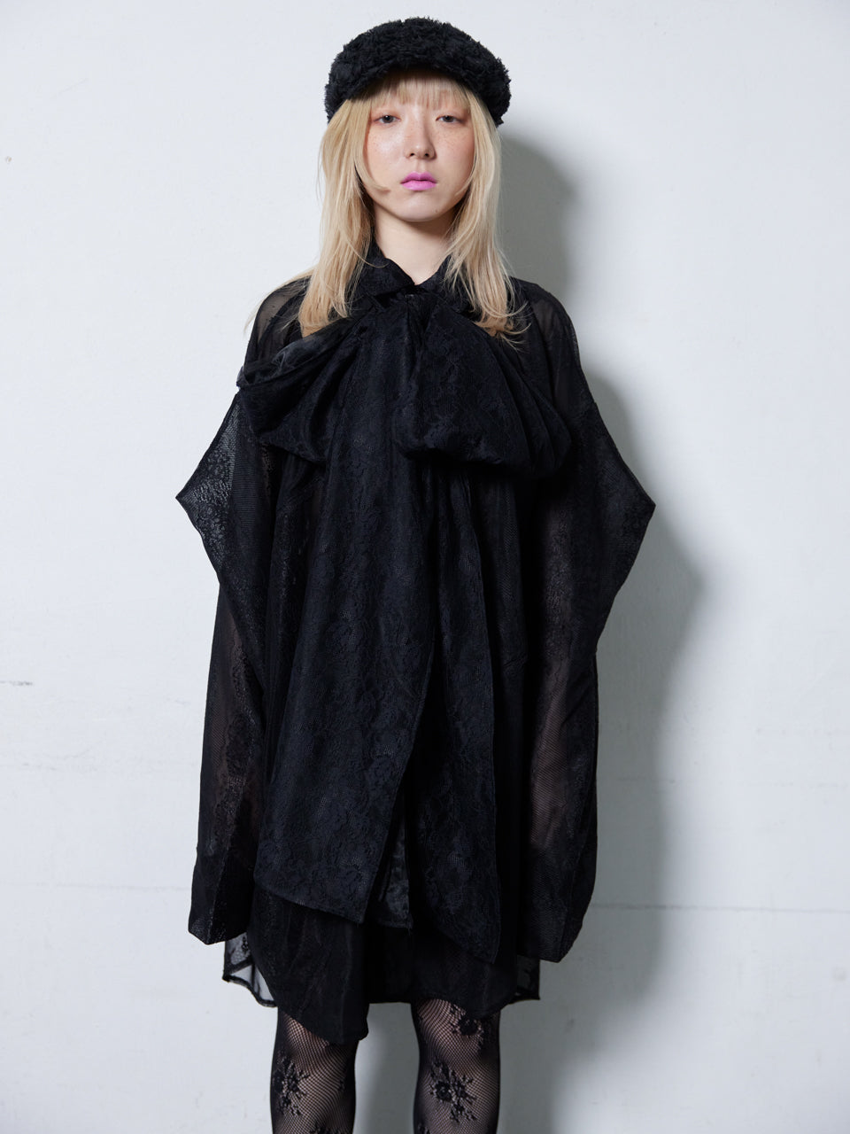 【Last1】Too Big Ribbon Lace Shirt(Black)