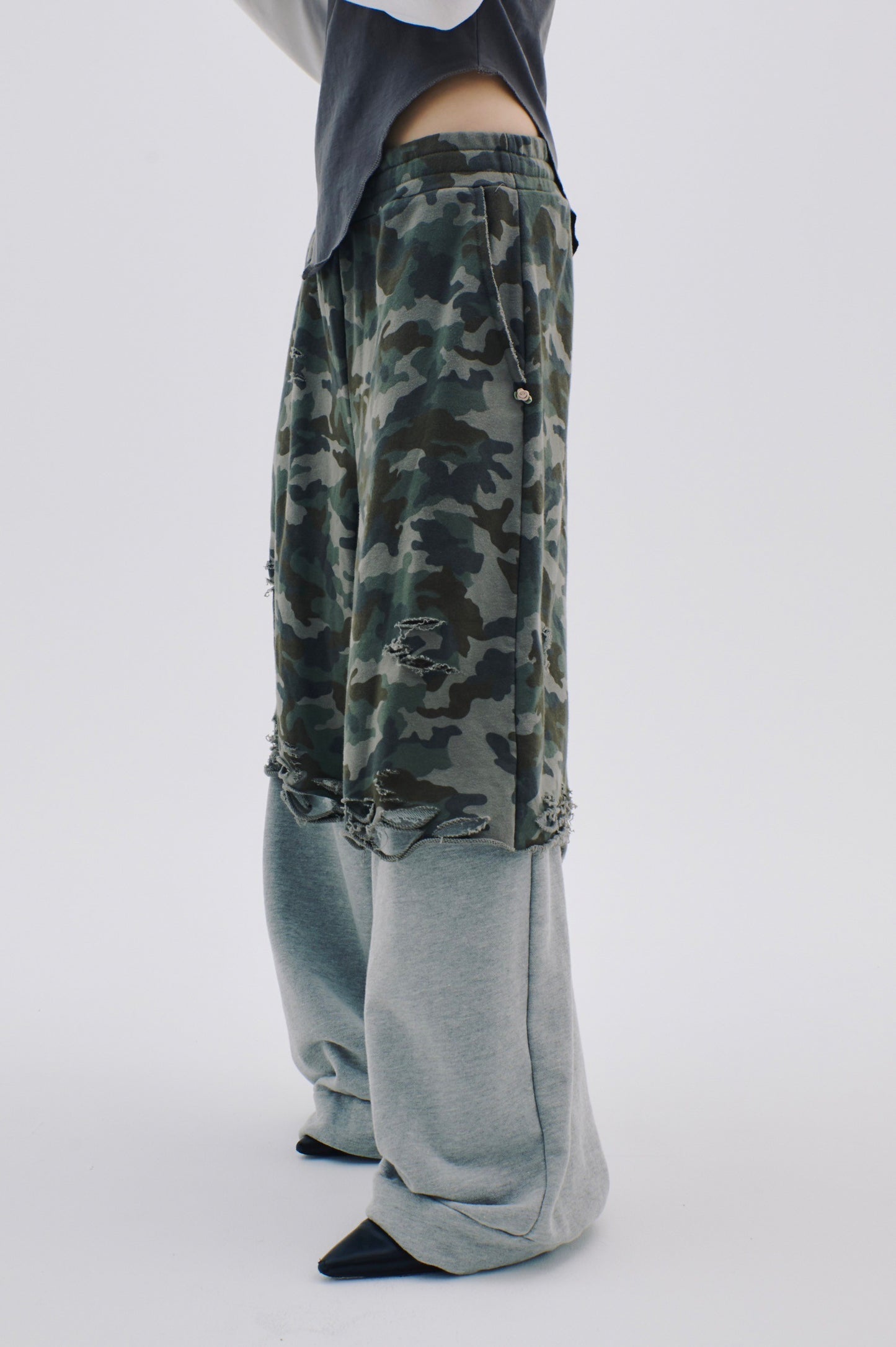 Layered Crush Sweat Pants(Camo×Gray)