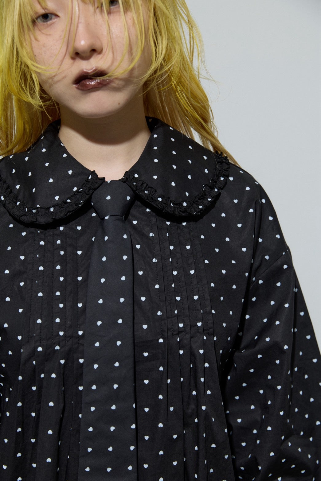 Love Dot Frill Shirt(Black)