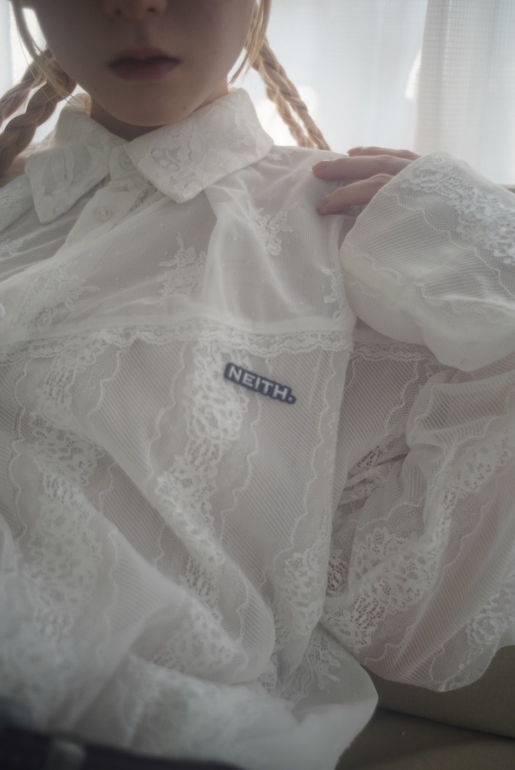 Too Big Ribbon Lace Shirt(White)