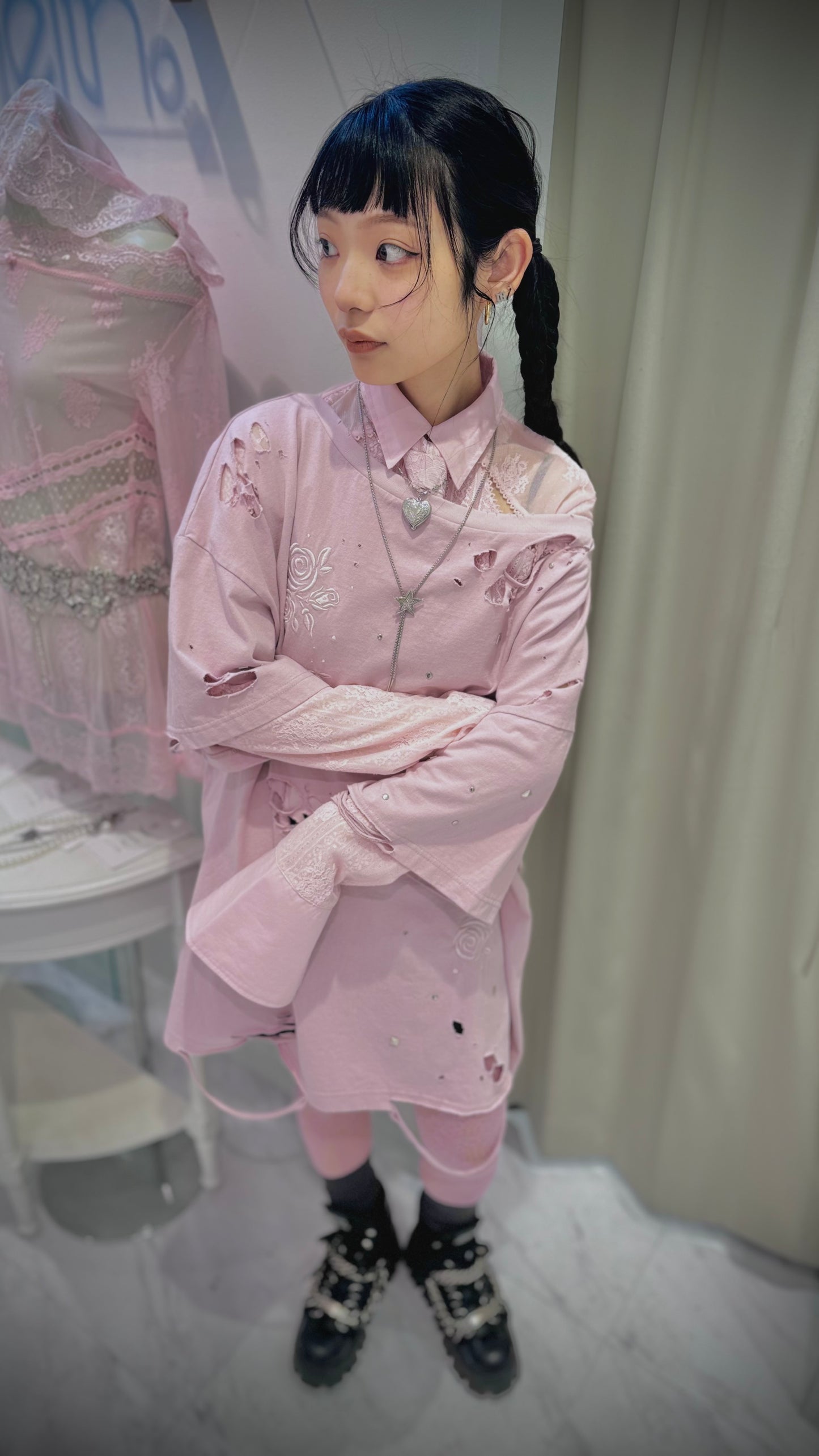 Rose Studs T-shirts(Pink)