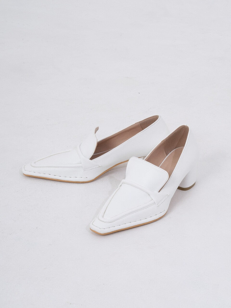 Pointed Loafer(White)