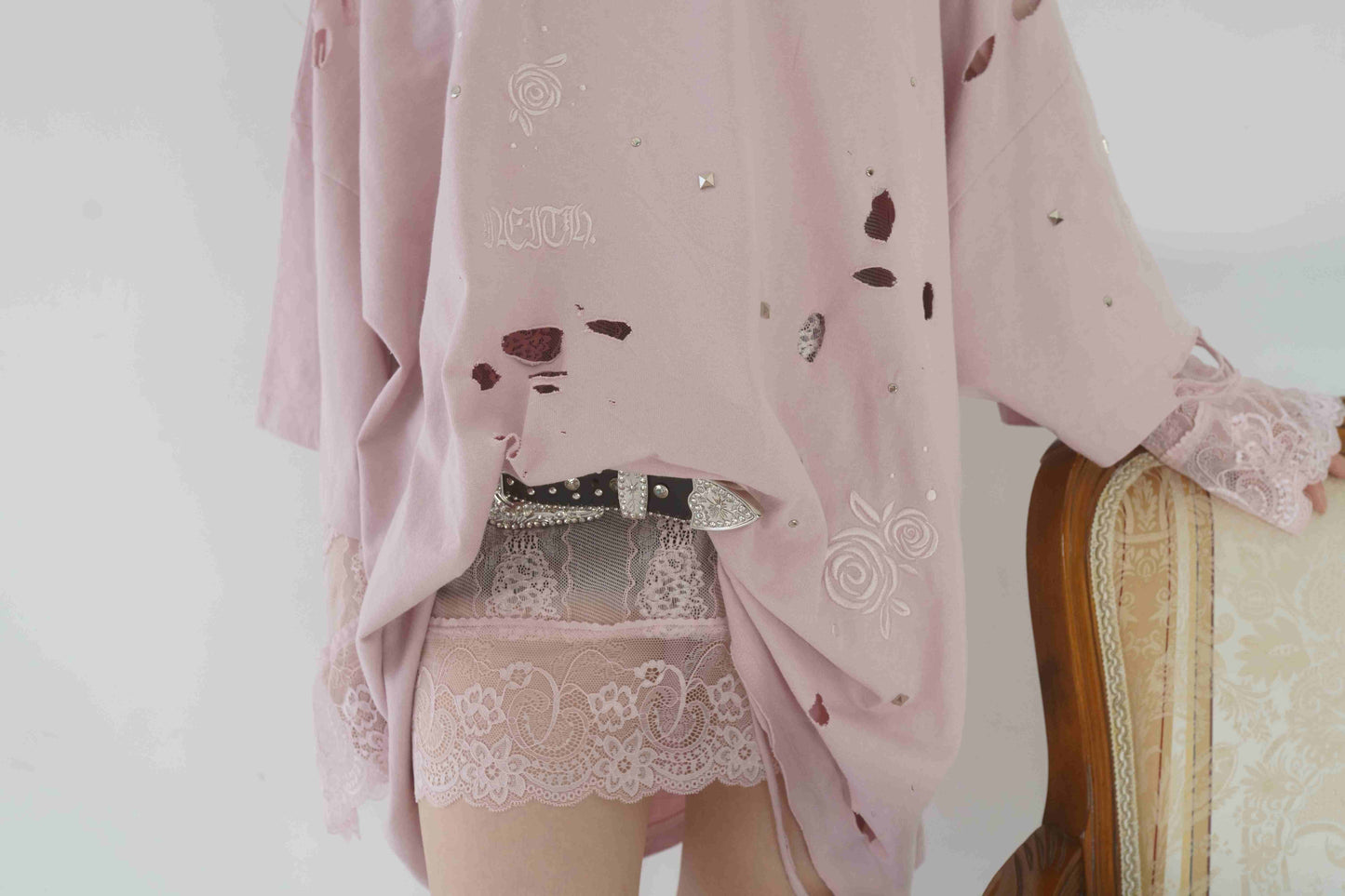 Rose Studs T-shirts(Pink)