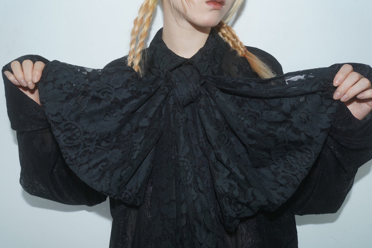 Too Big Ribbon Lace Shirt(Black)