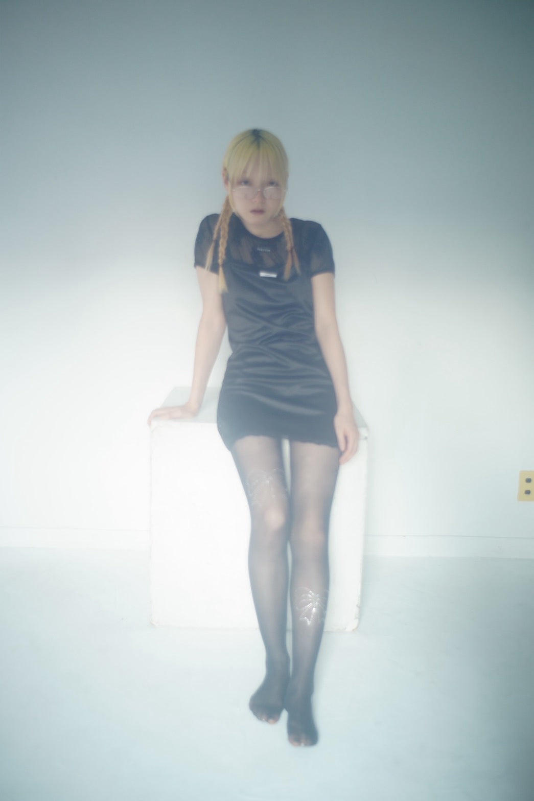 Ribbon Motif Sheer Tights