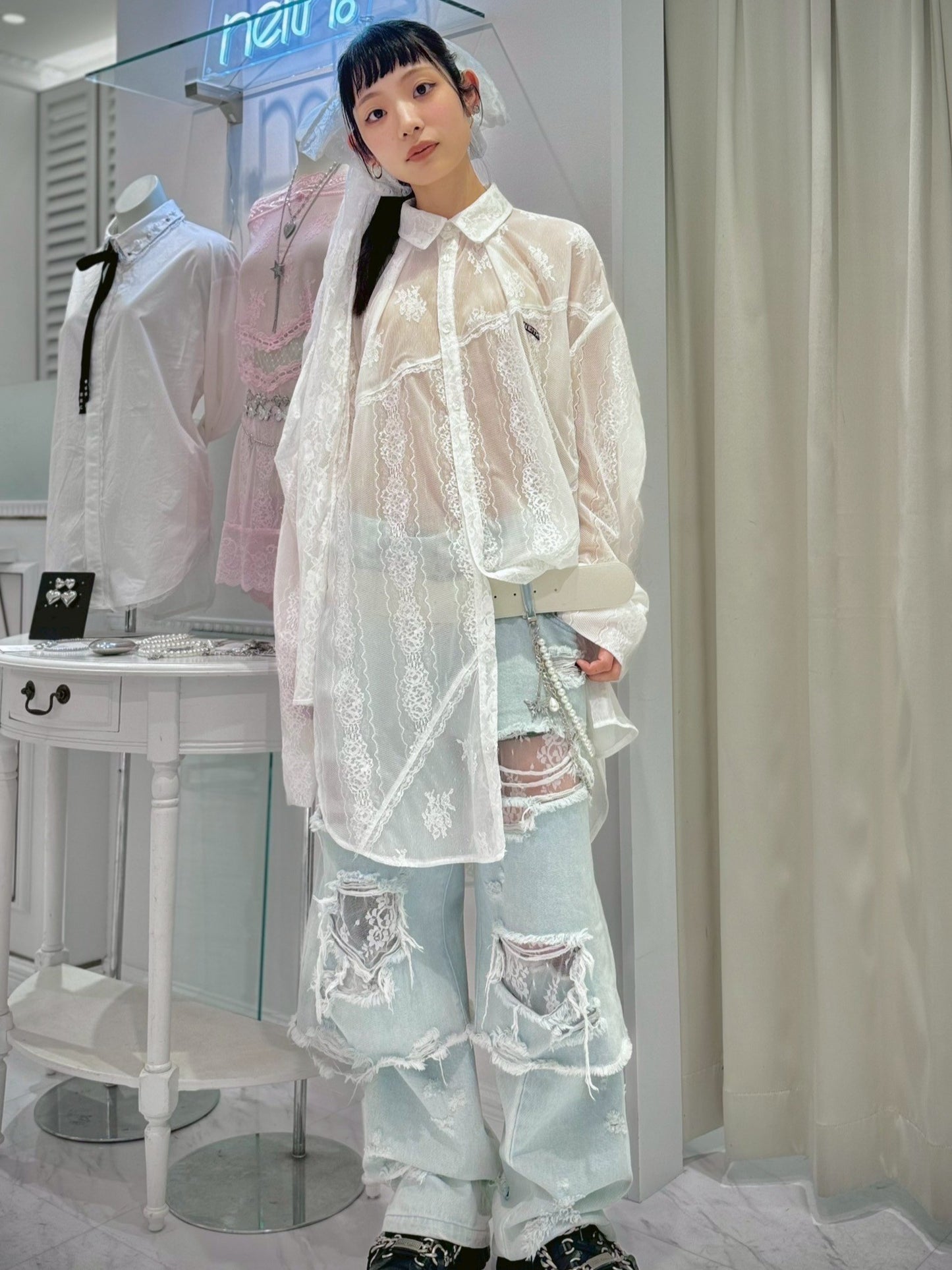 Too Big Ribbon Lace Shirt(White)