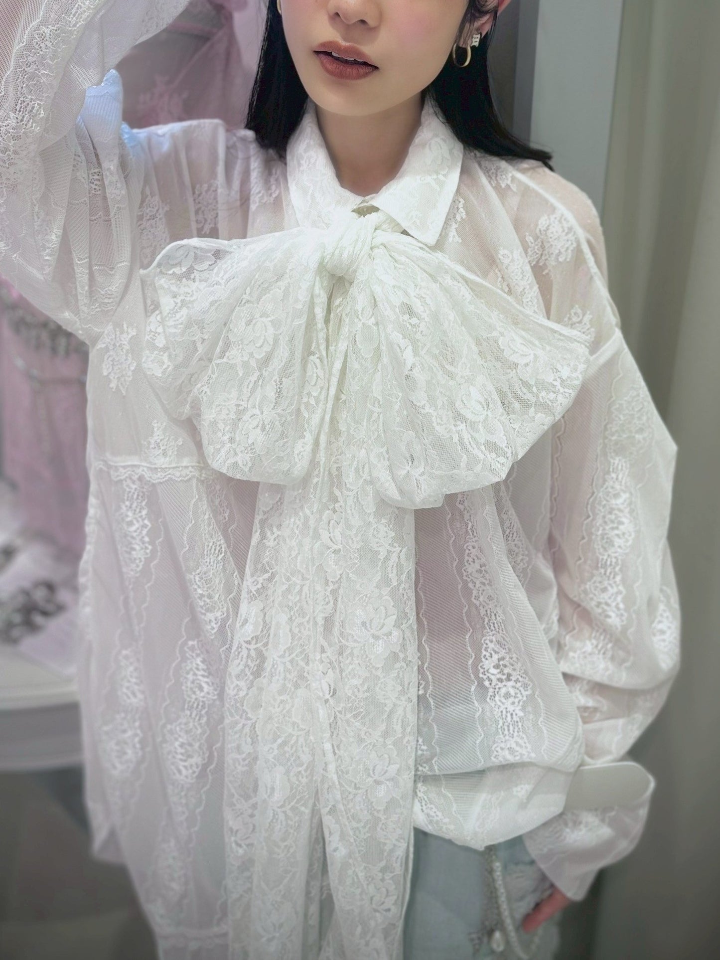 Too Big Ribbon Lace Shirt(White)