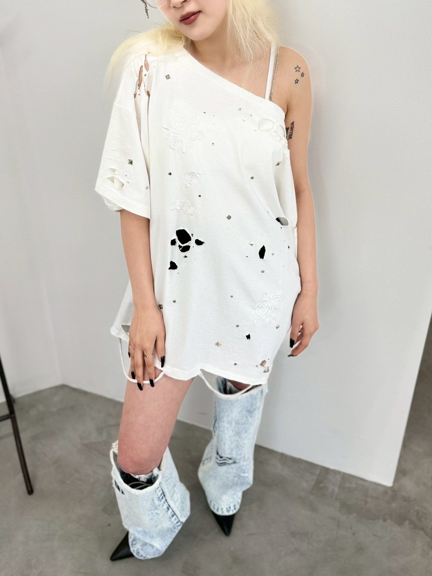 Rose Studs T-shirts(White)