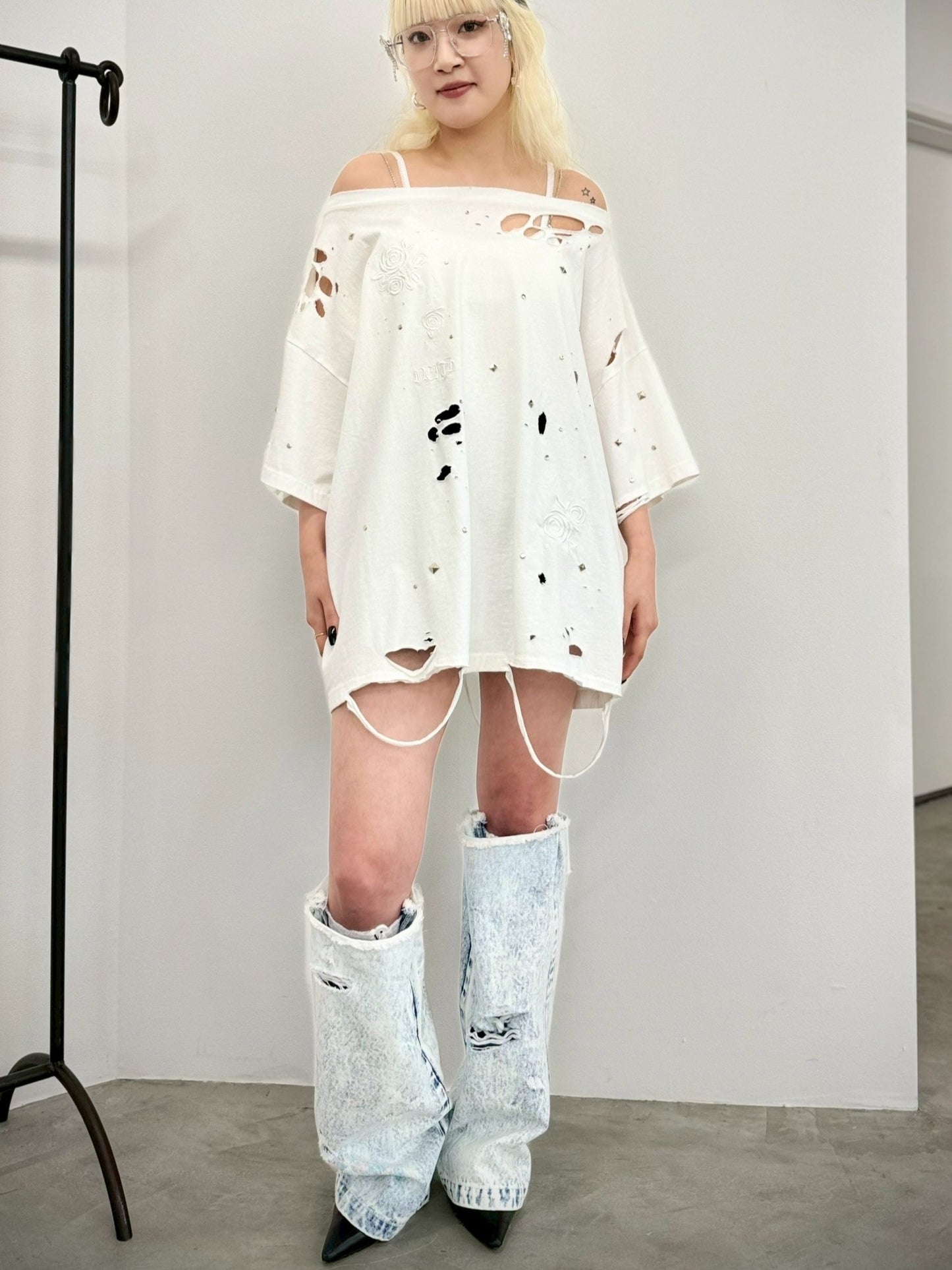 Rose Studs T-shirts(White)