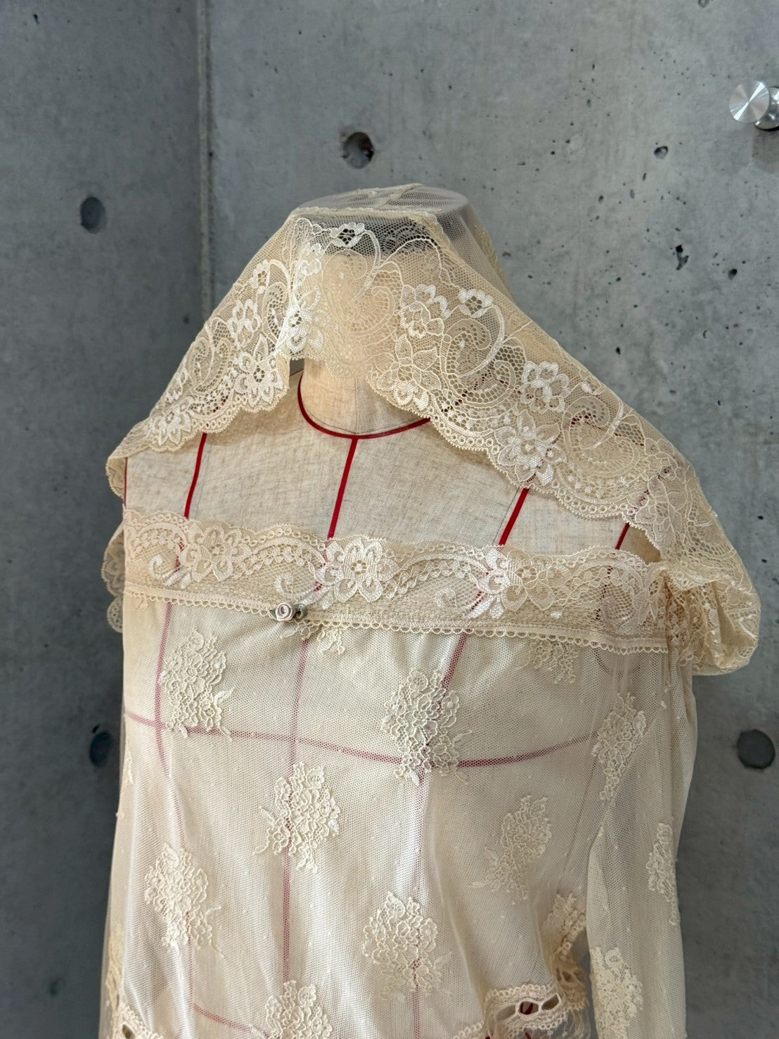 Veil off-shoulder Dress(Beige)