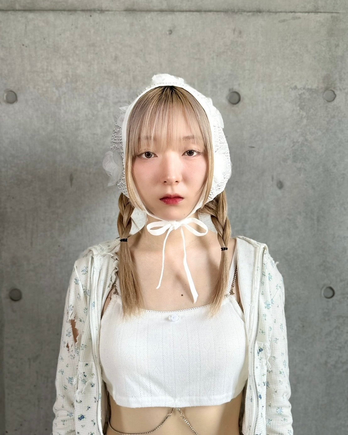 Flower Babushuka(White)