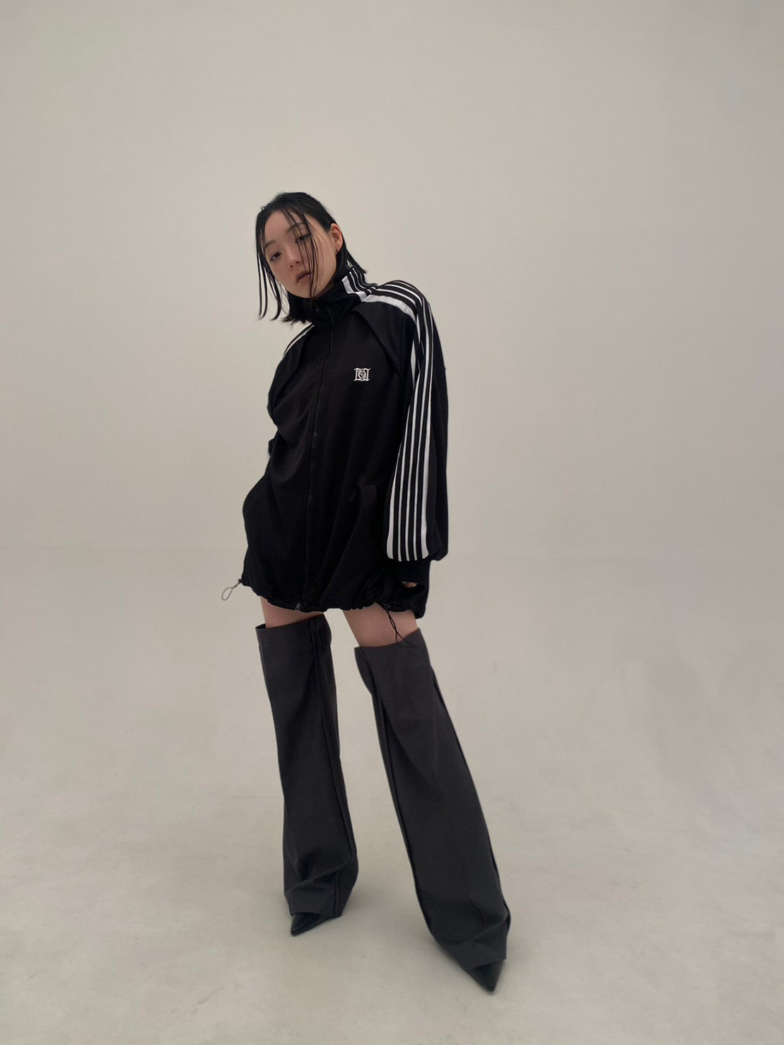 Angled Shape Truck Jacket (Black)