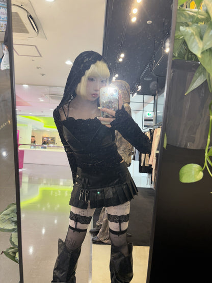 [Late October] Flocky Lace Veil Top (Black)