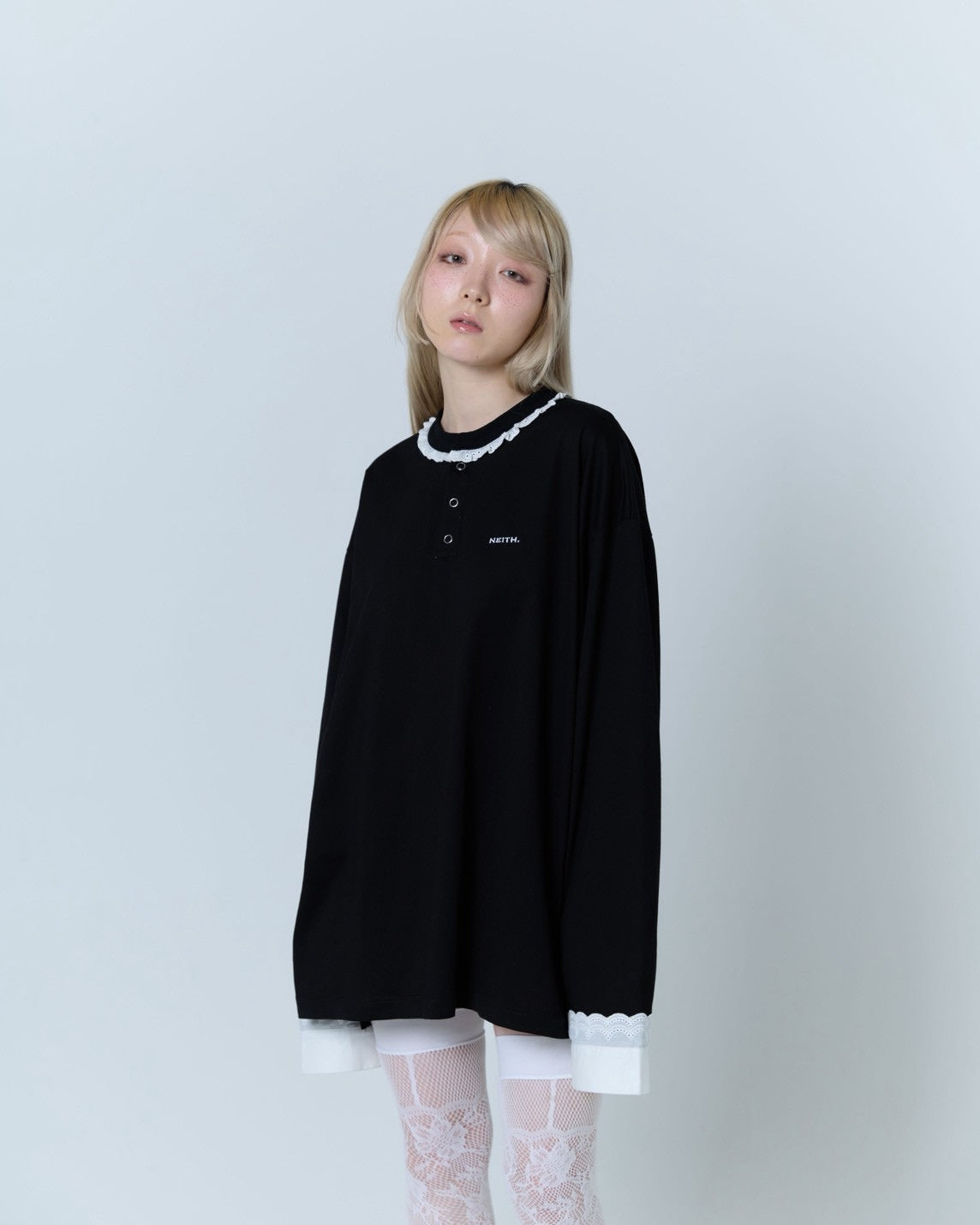 【Last1】Henley Neck Lace Top (Black)