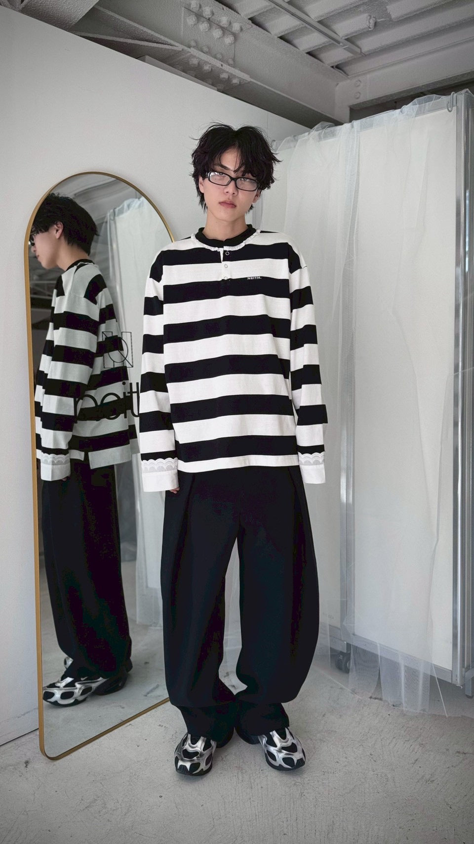 【Last2】Henley Neck Lace Top (White×Black)