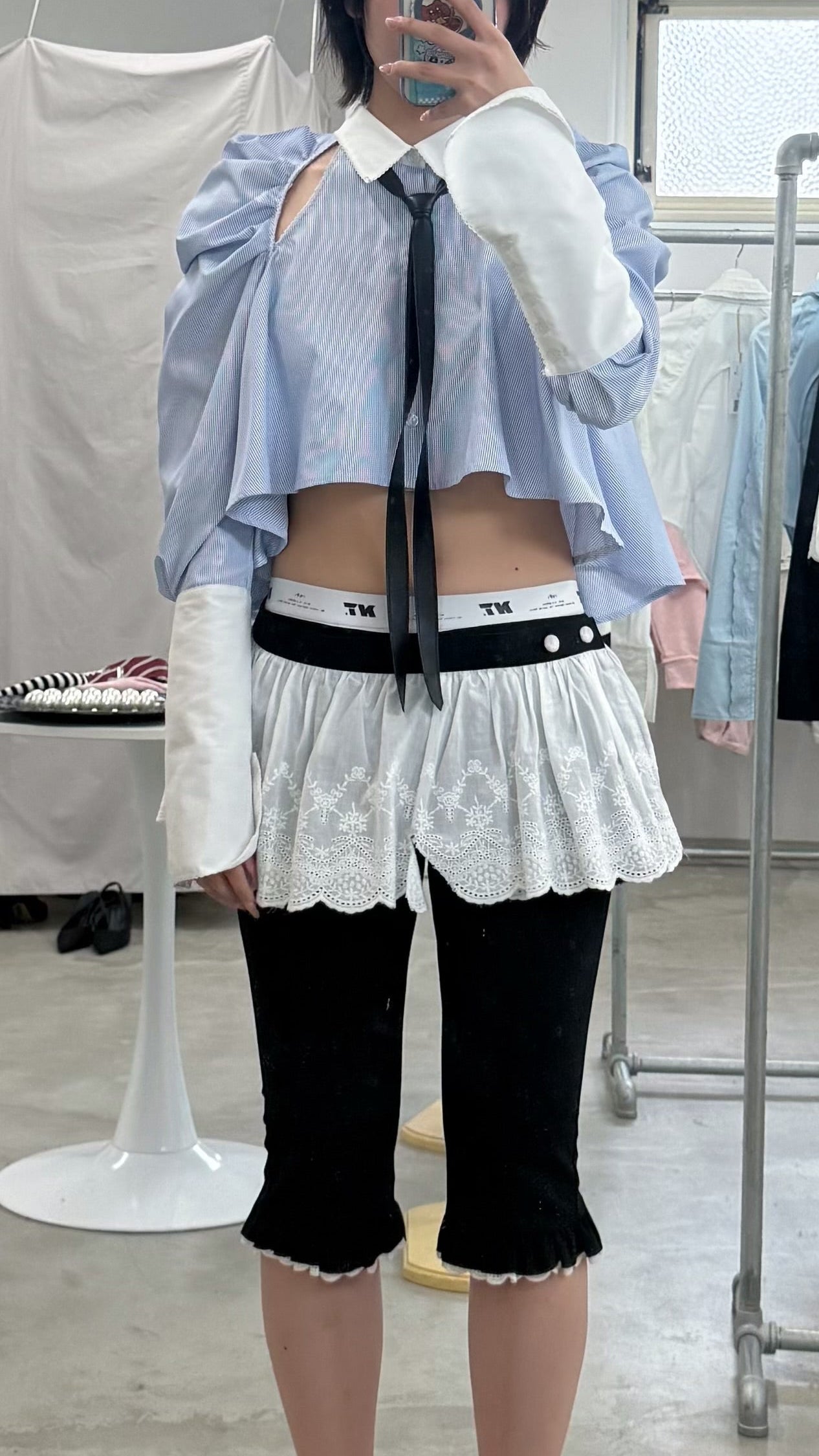 【5月中旬】Destroyed Micro Mini Skirt (Black)