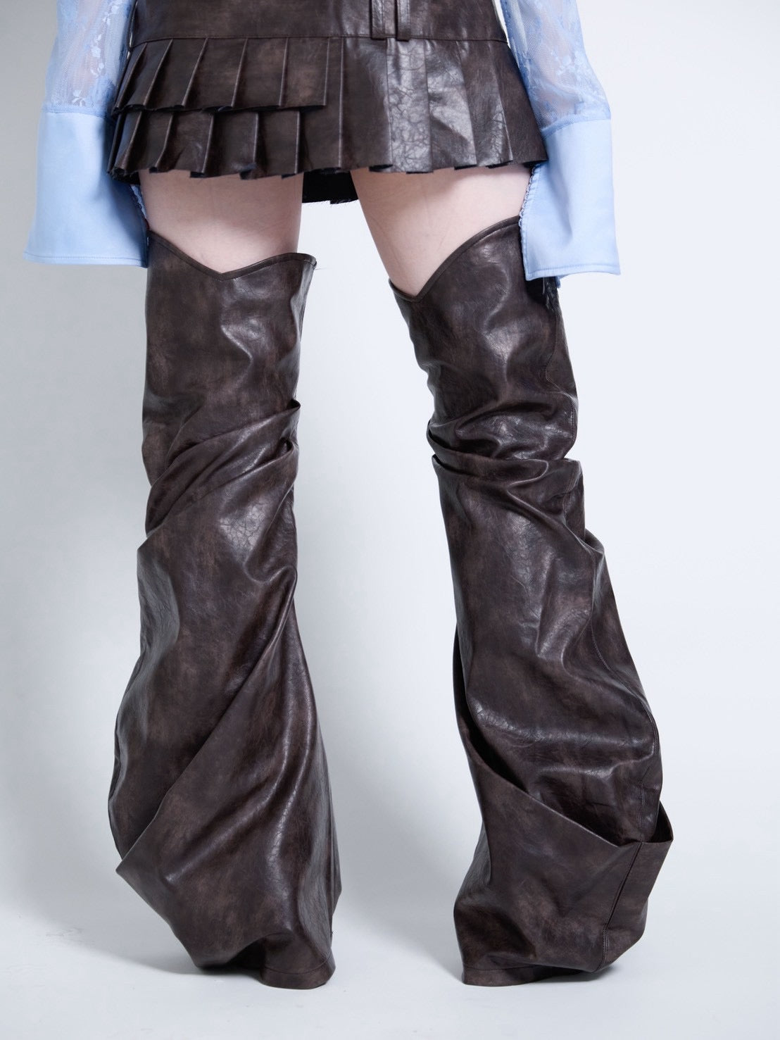 Curve Leather Leg Cover(Brown)