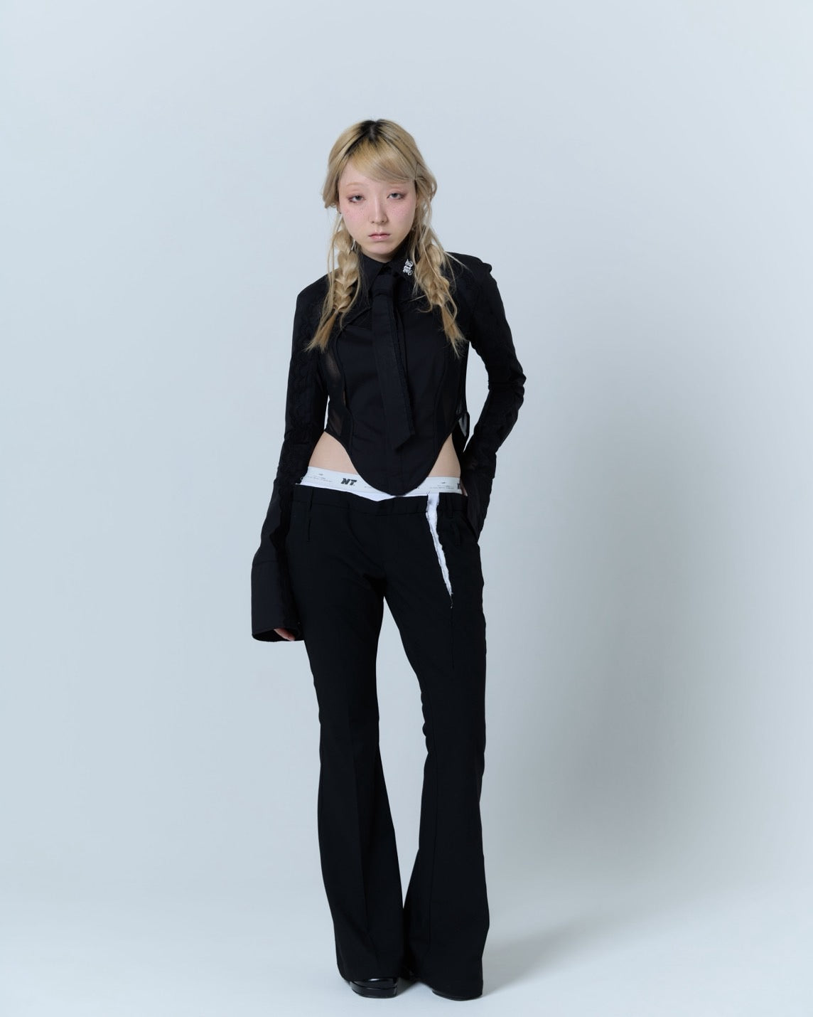 Destroyed Flare Trousers (Black）