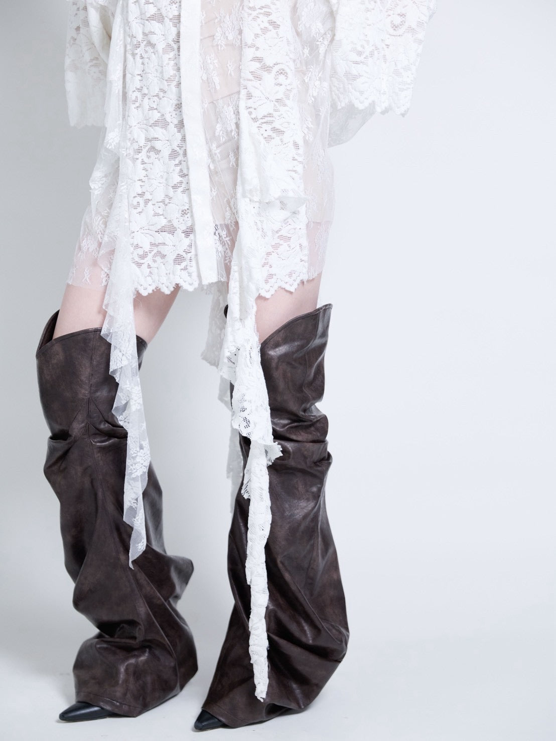 Curve Leather Leg Cover(Brown)