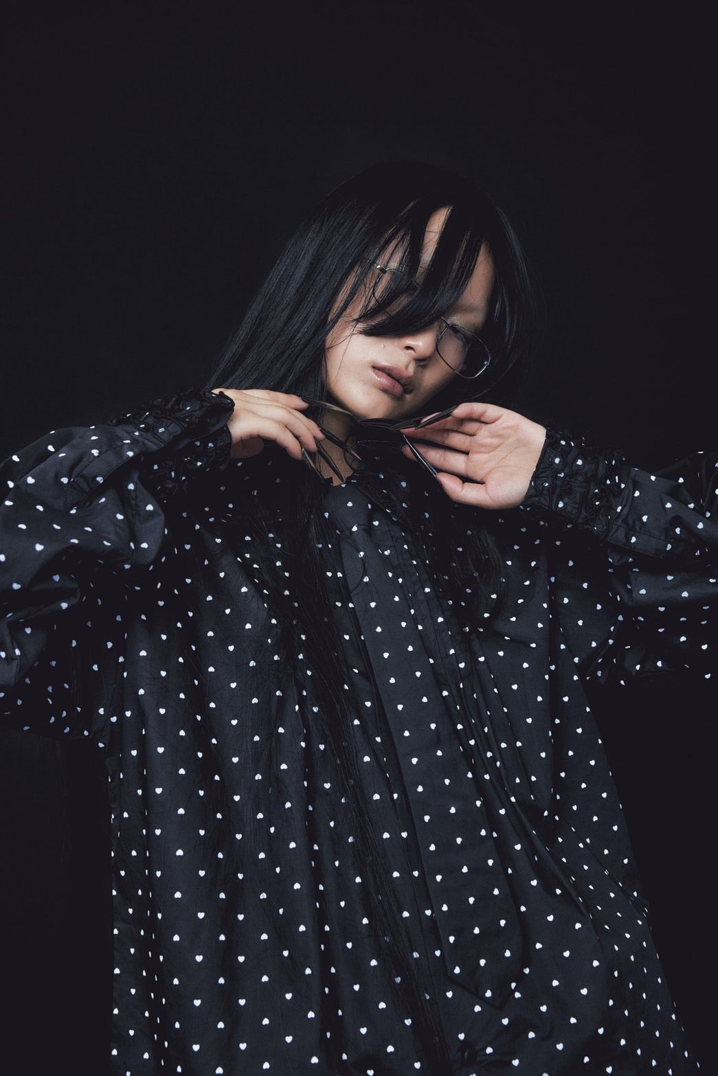 Love Dot Frill Shirt(Black)