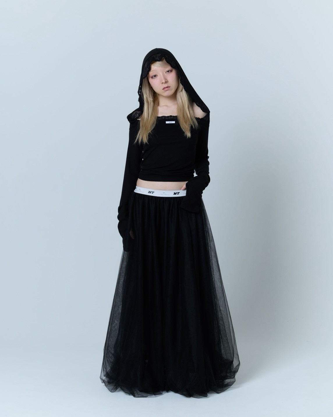 Veil Off-shoulder Top (Black)