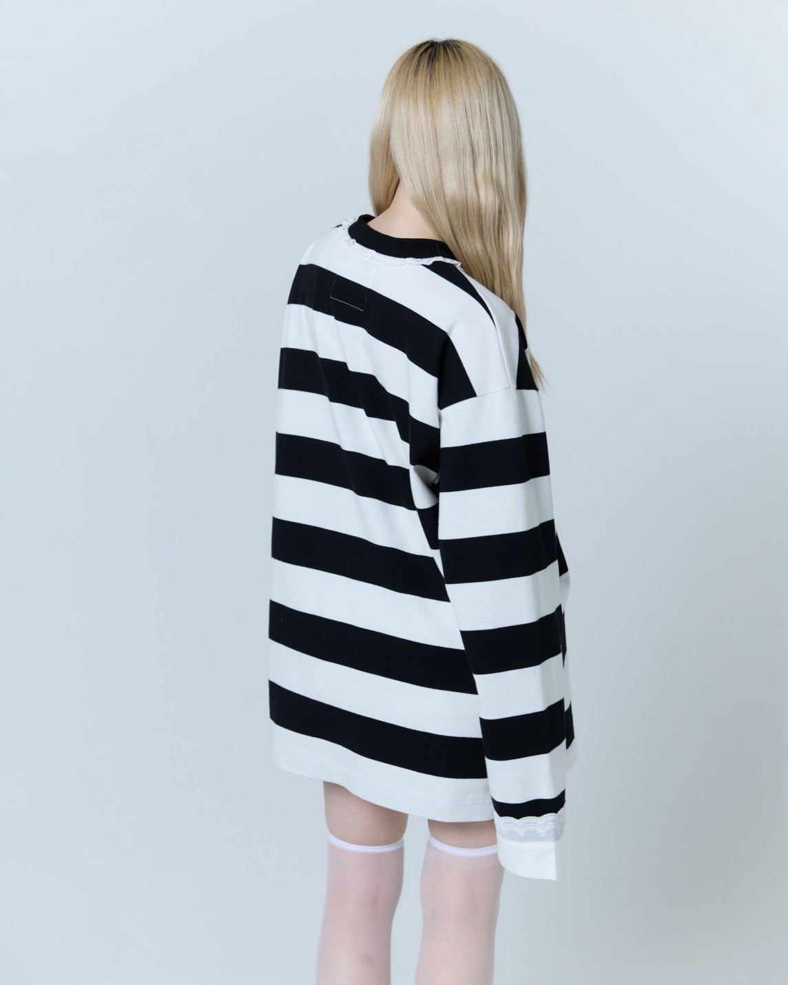 【Last2】Henley Neck Lace Top (White×Black)