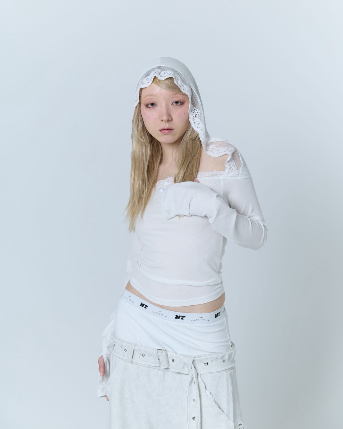 Veil Off-shoulder Top (White)