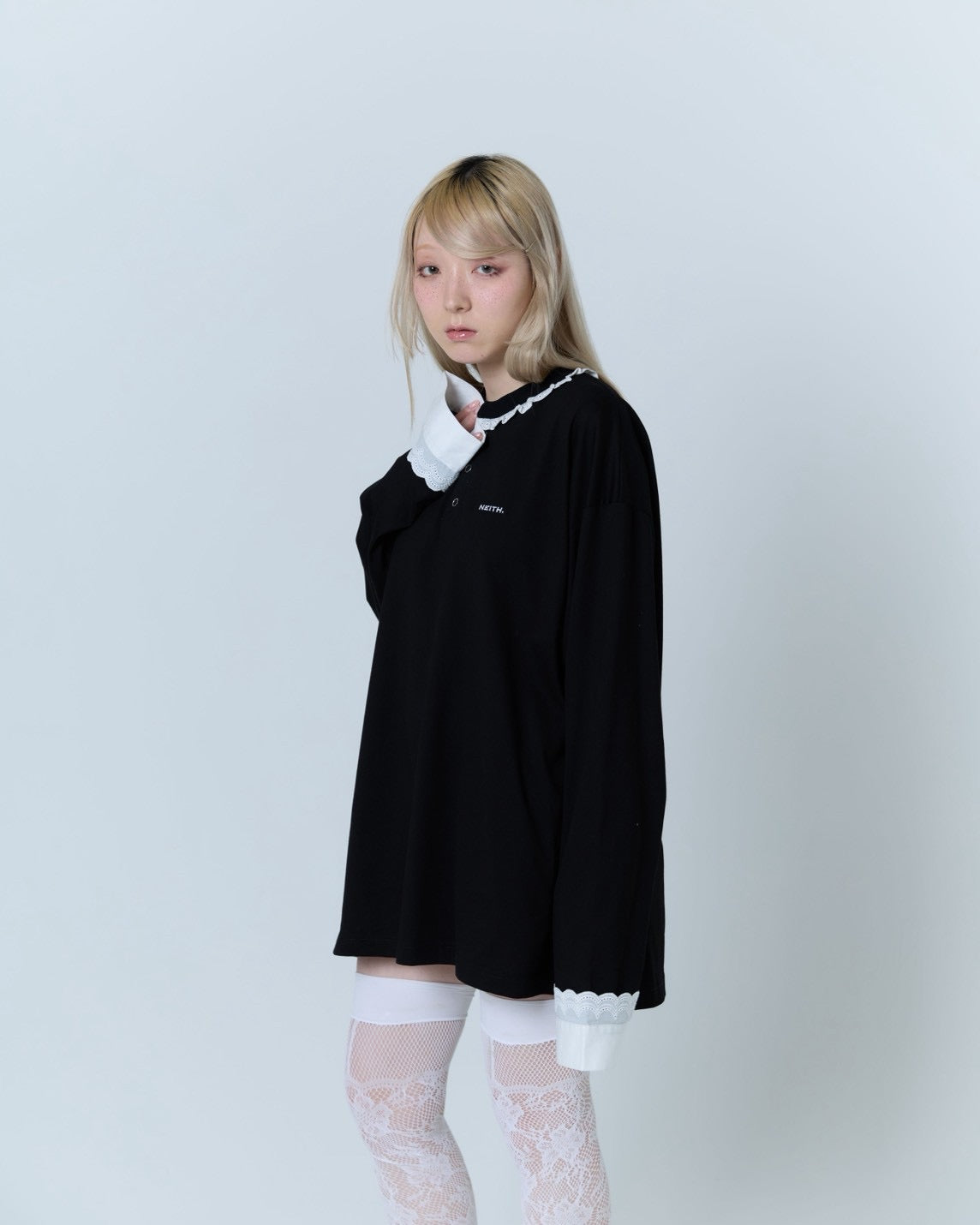 【Last1】Henley Neck Lace Top (Black)