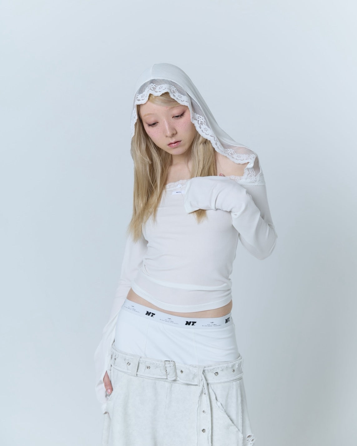 Veil Off-shoulder Top (White)