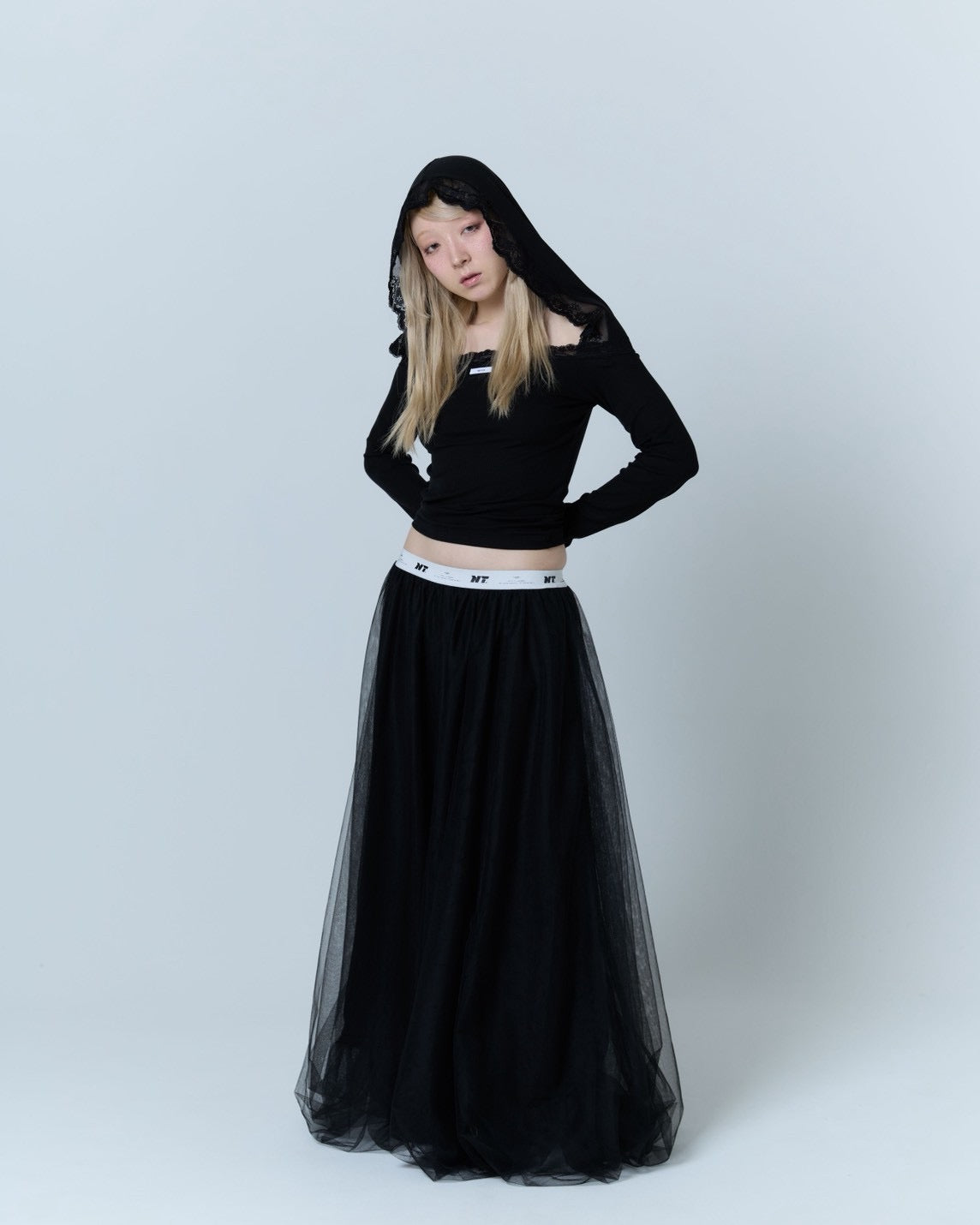 Veil Off-shoulder Top (Black)