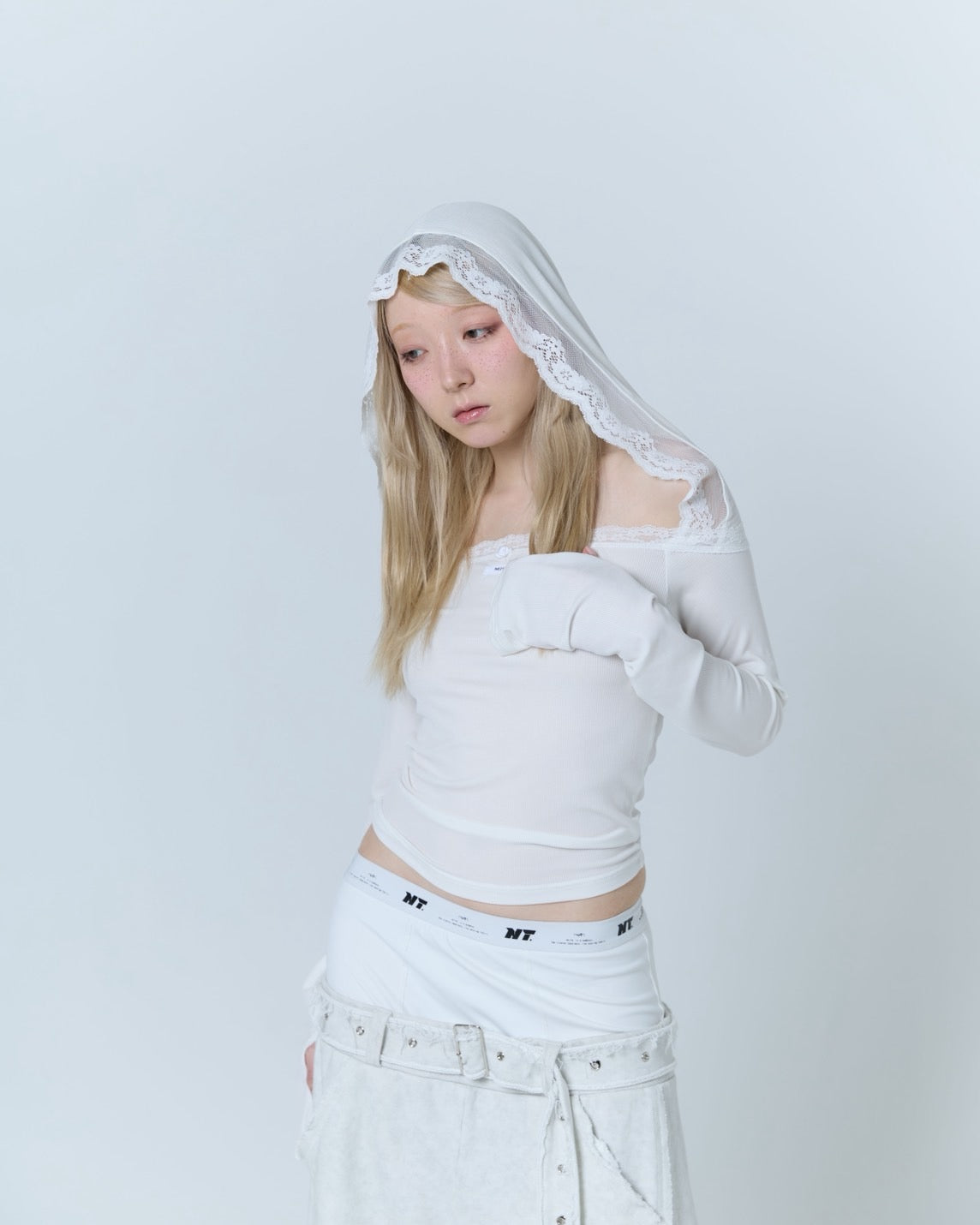 Veil Off-shoulder Top (White)
