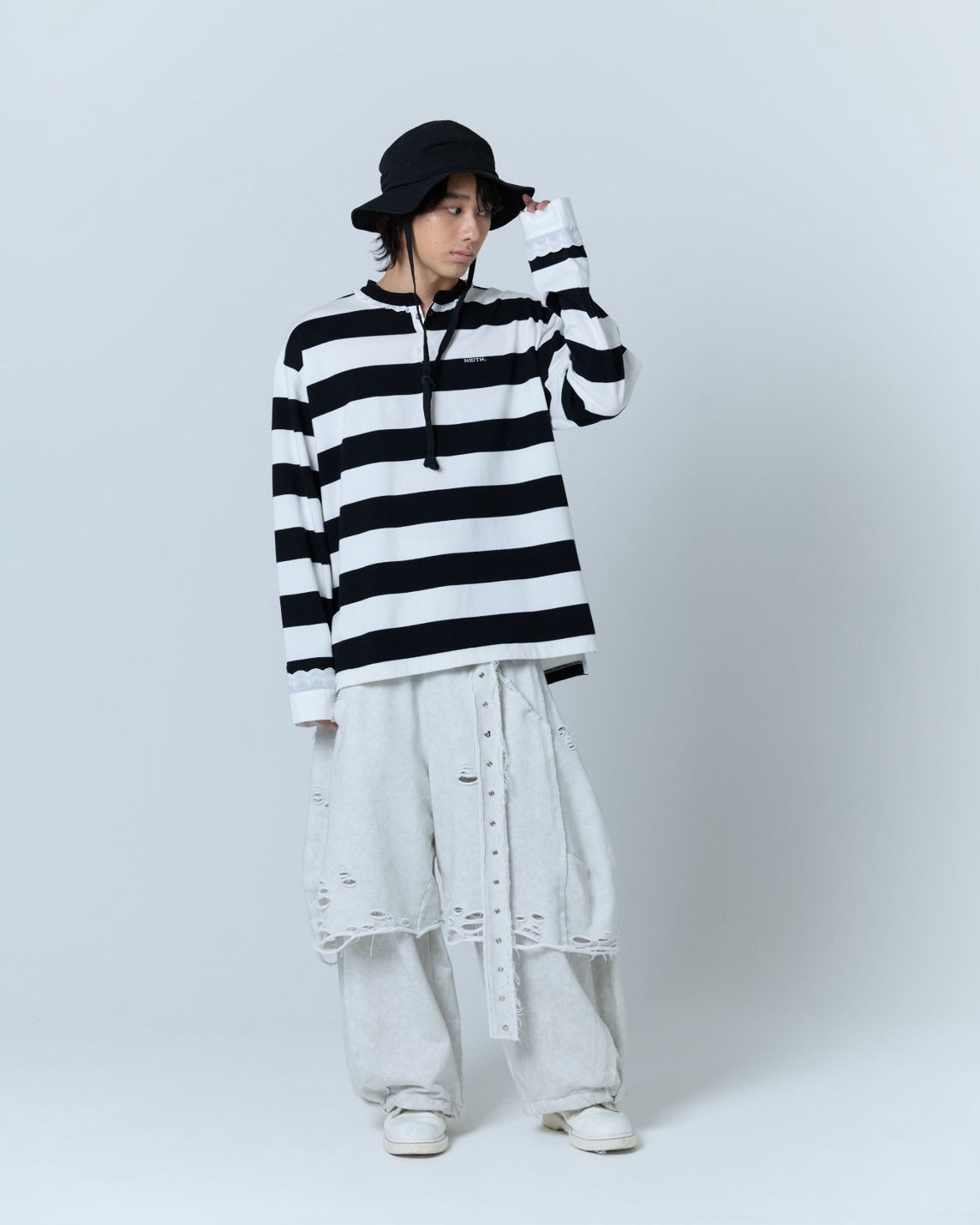 【Last2】Henley Neck Lace Top (White×Black)