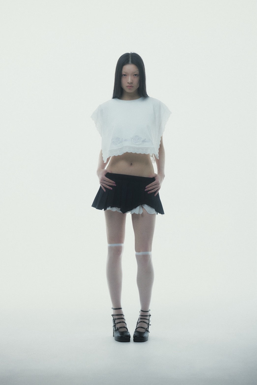 【5月中旬】Destroyed Micro Mini Skirt (Black)