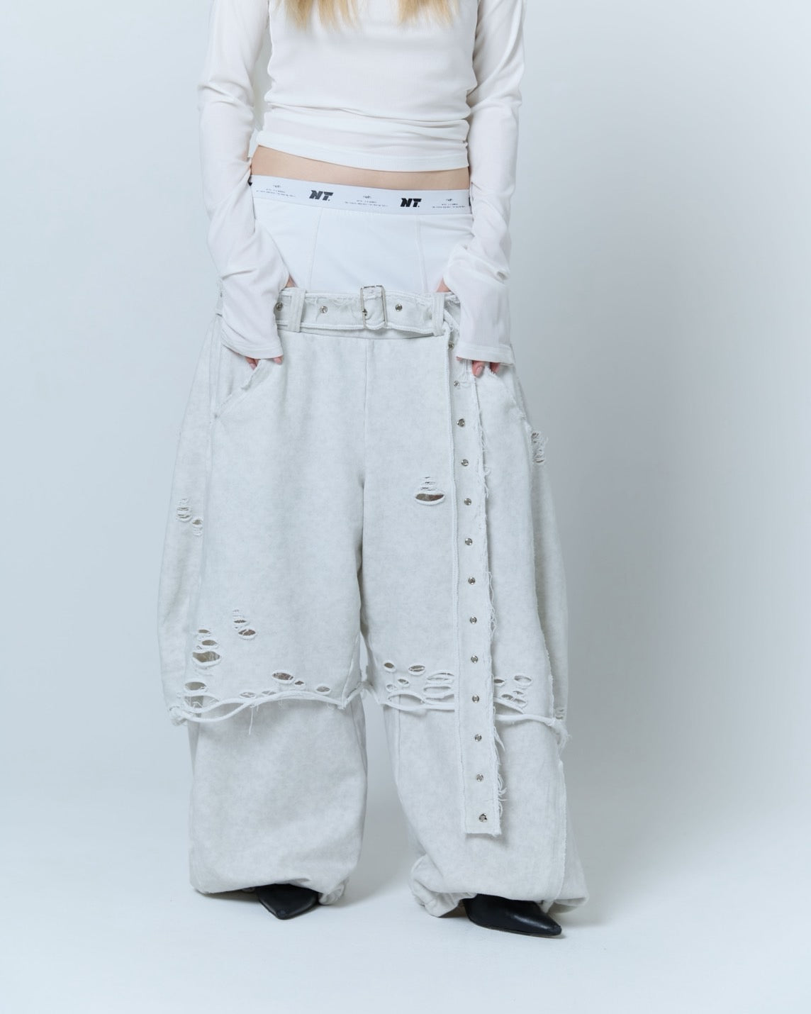 Boxer Destroyed Sweat Pants (Powder Gray)