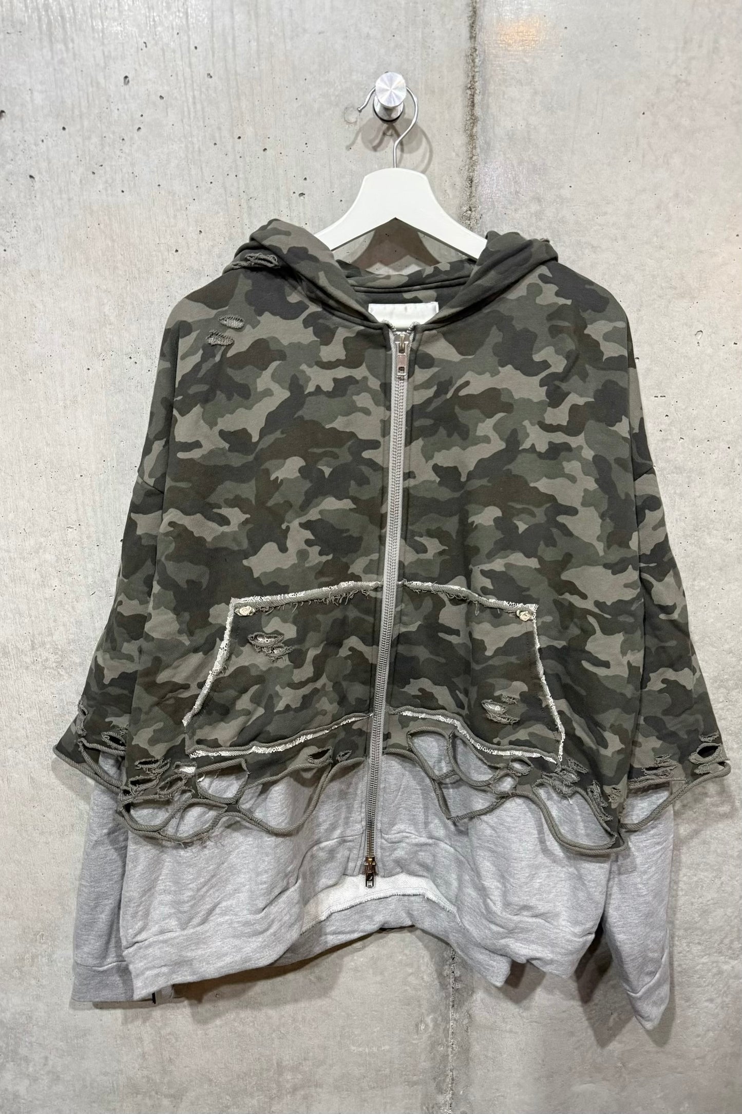 #104【ファスナー部分メッキ不良】