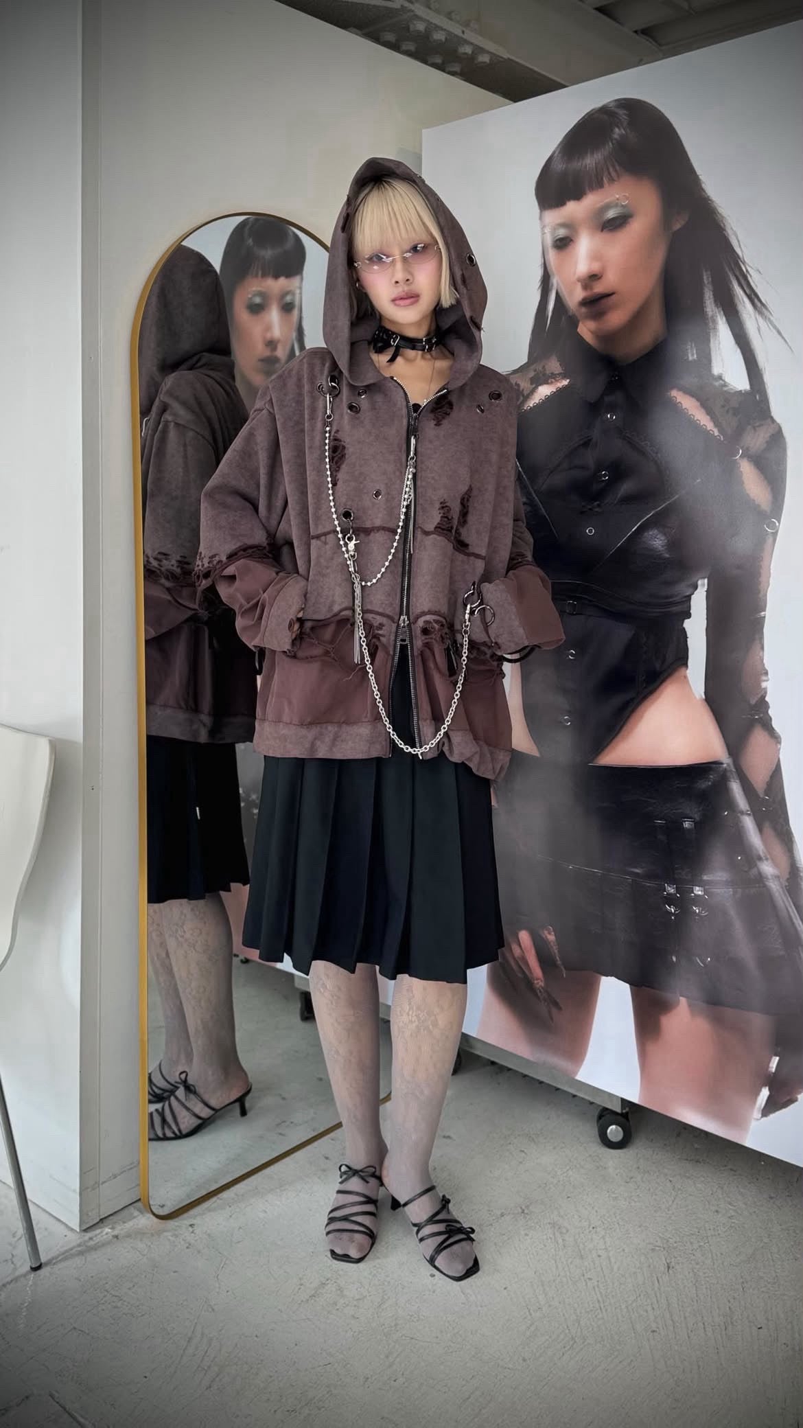 【10月初旬】Carabiner Hoodie(Brown)