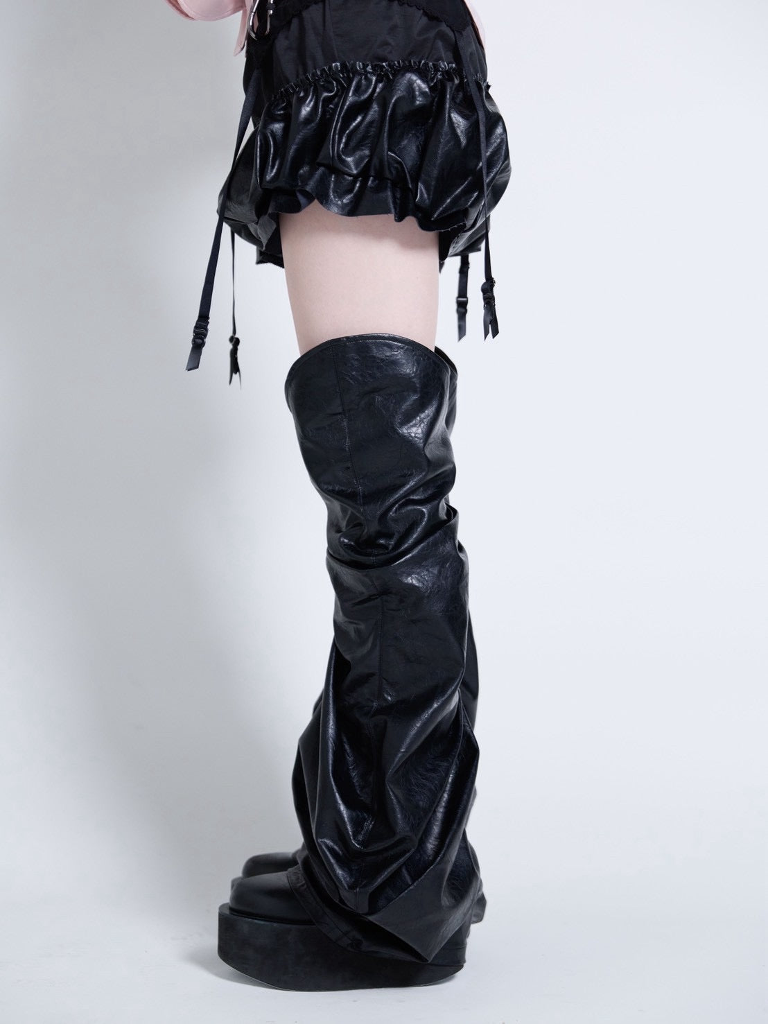 Curve Leather Leg Cover(Black)