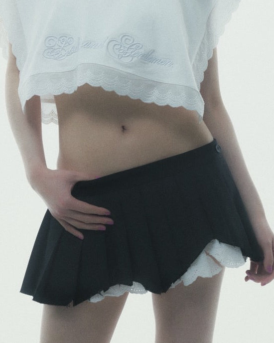 【5月中旬】Destroyed Micro Mini Skirt (Black)