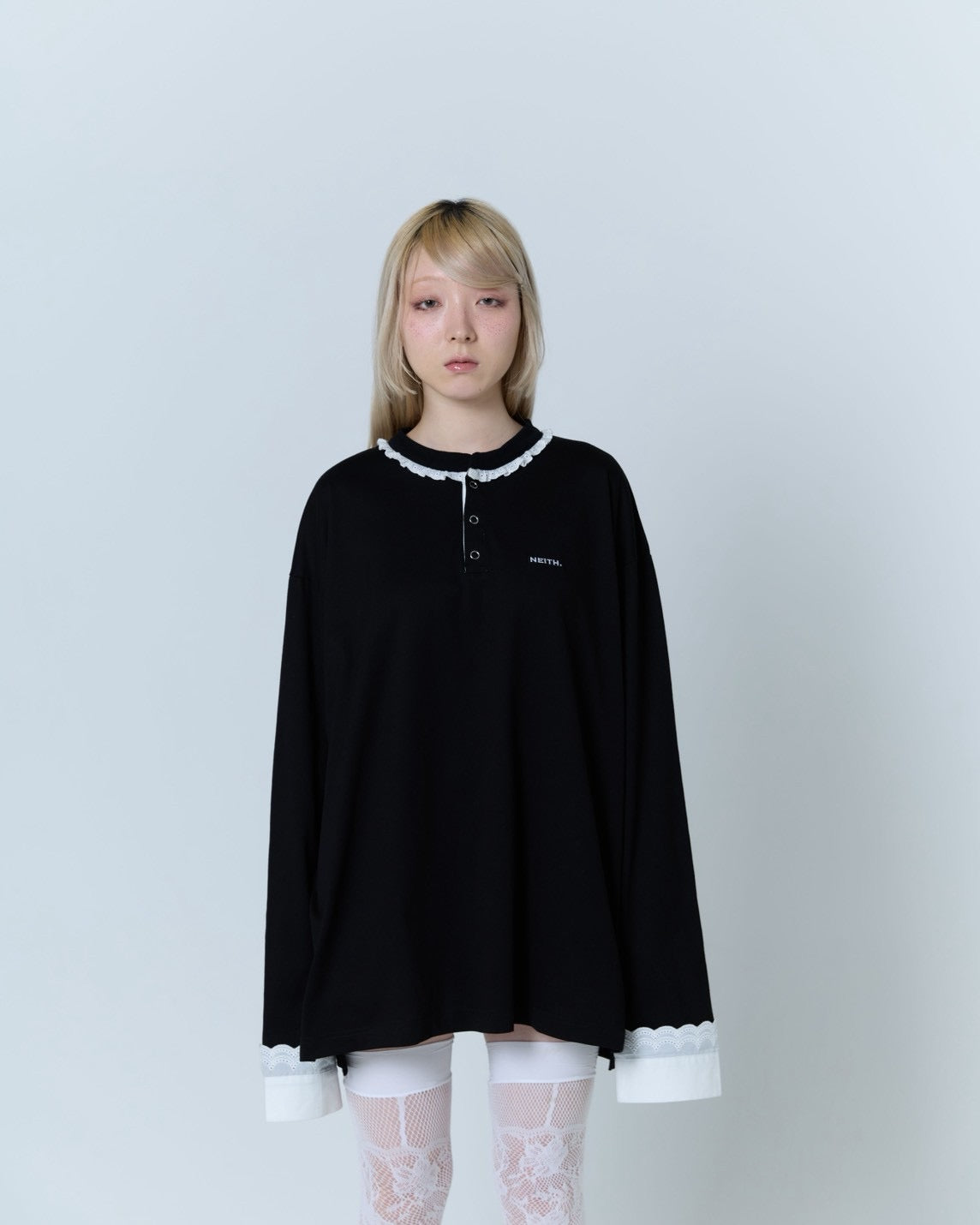 【Last1】Henley Neck Lace Top (Black)