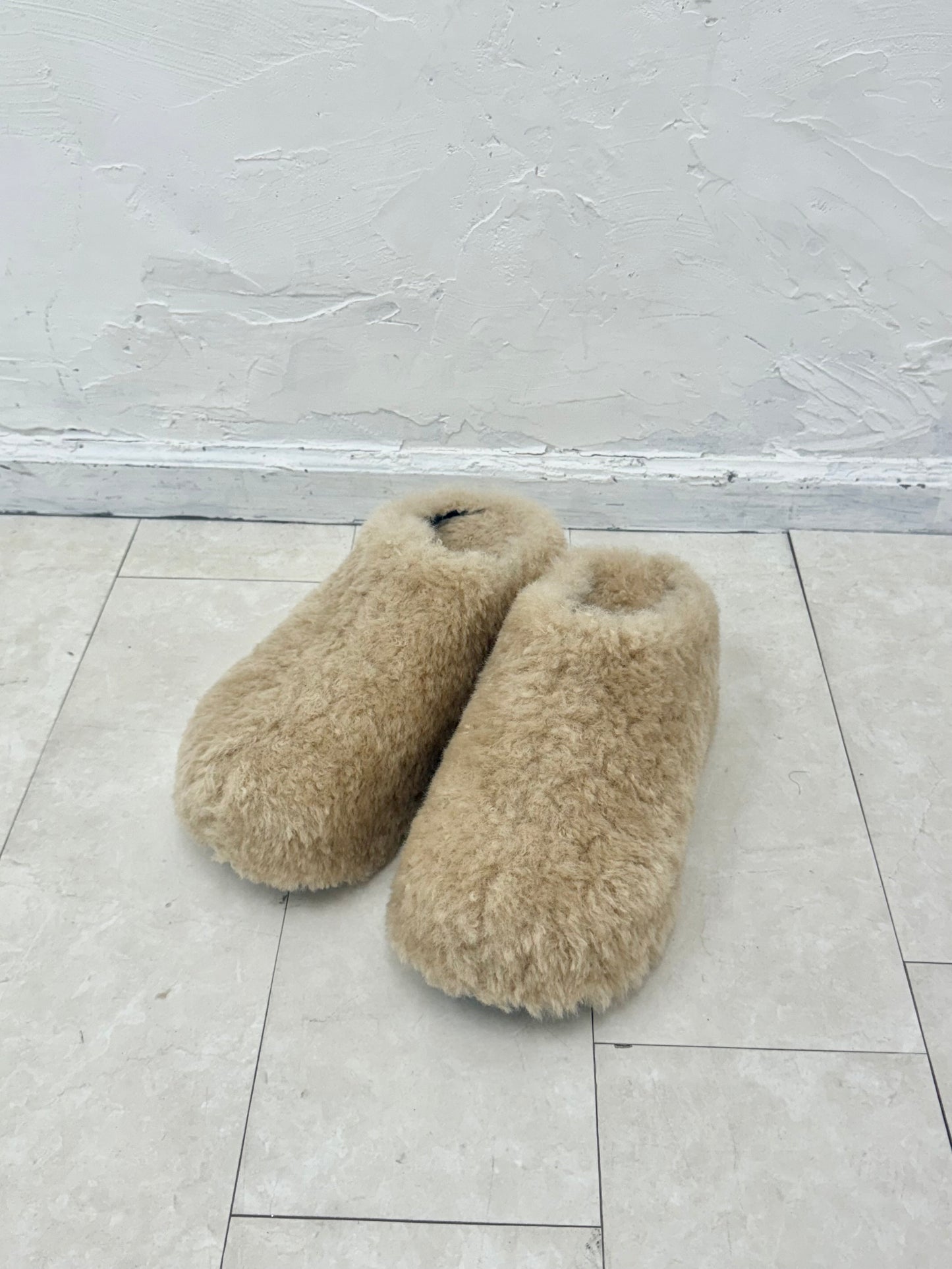 Fluffy Wedge sandals(Beige)