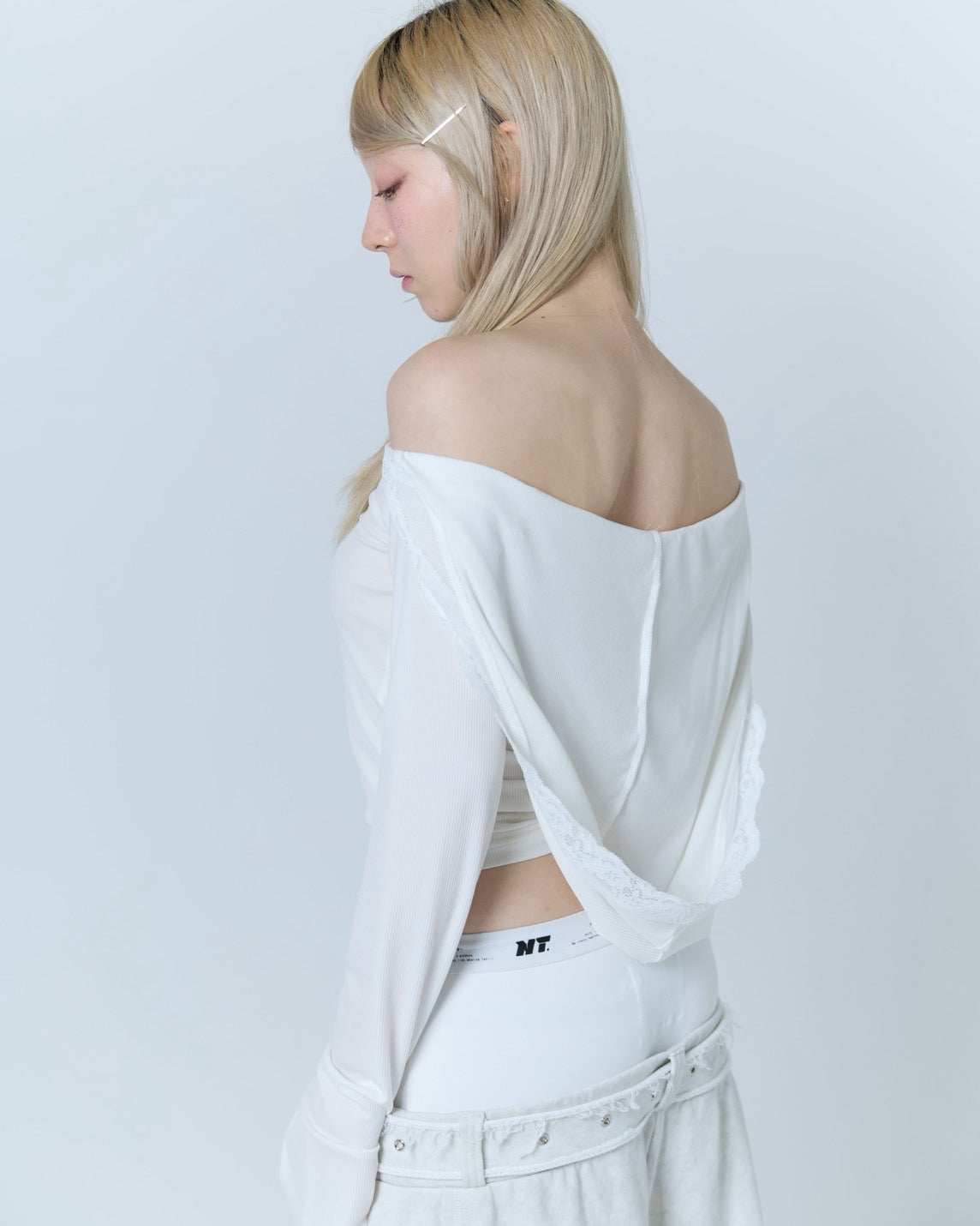 Veil Off-shoulder Top (White)