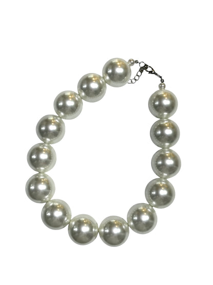 Big Pearl Necklace