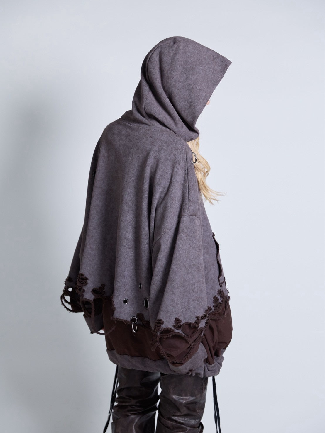 【9月下旬】Carabiner Hoodie(Brown)