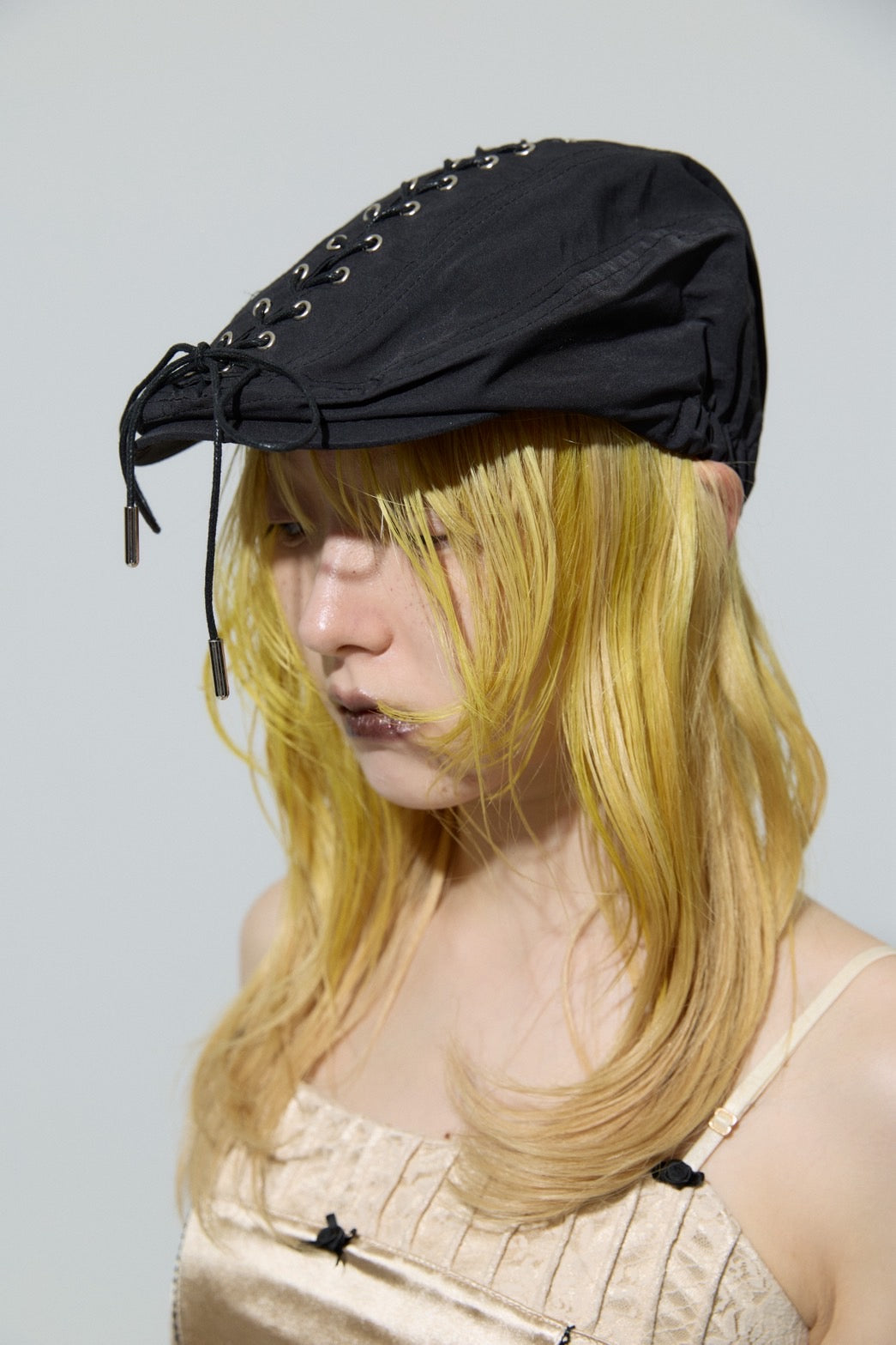 Lace-up Flat Cap(Black)
